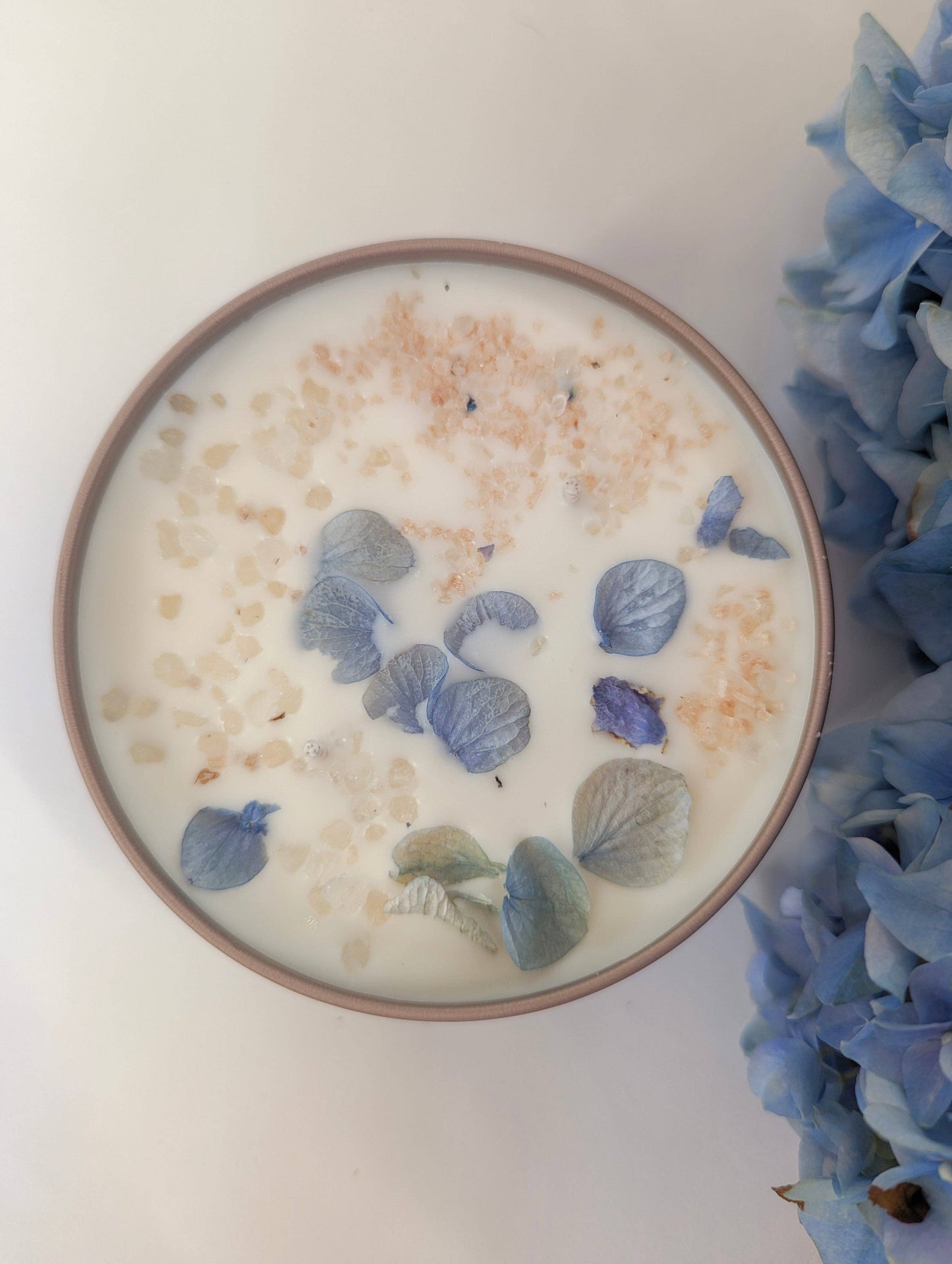 NANTUCKET HYDRANGEAS Hydrangea Sea Salt Candle