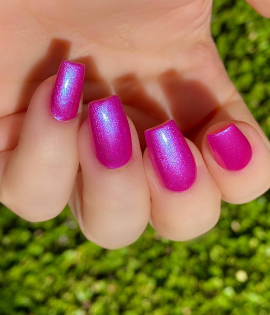 NEW - Hottie Tottie- Color Shifting Nail Polish