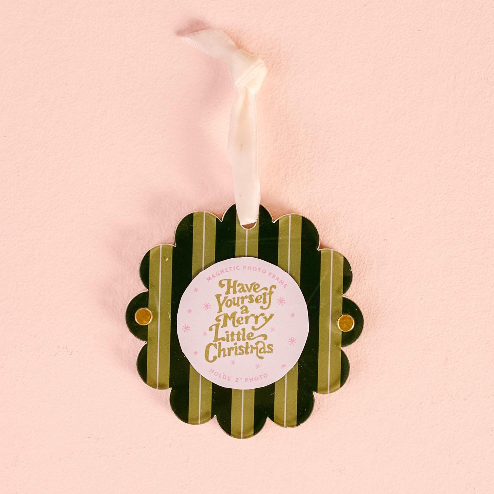 Scalloped Round Picture Frame Ornament - Thumbnail 5